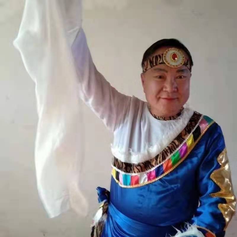 走在冷风中的第一张照片--宽甸基督教相亲网